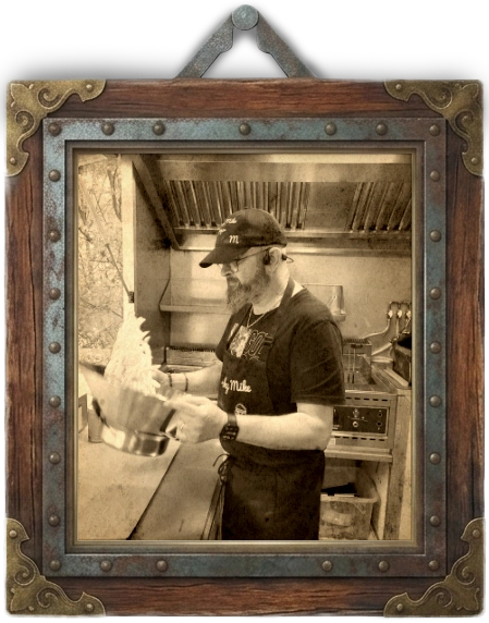 Le patron de Micky Mike Burger aux fourneaux de son food truck